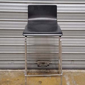 Chaise haute noire