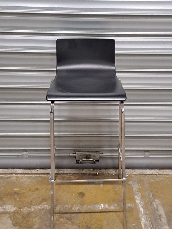 Chaise haute noire